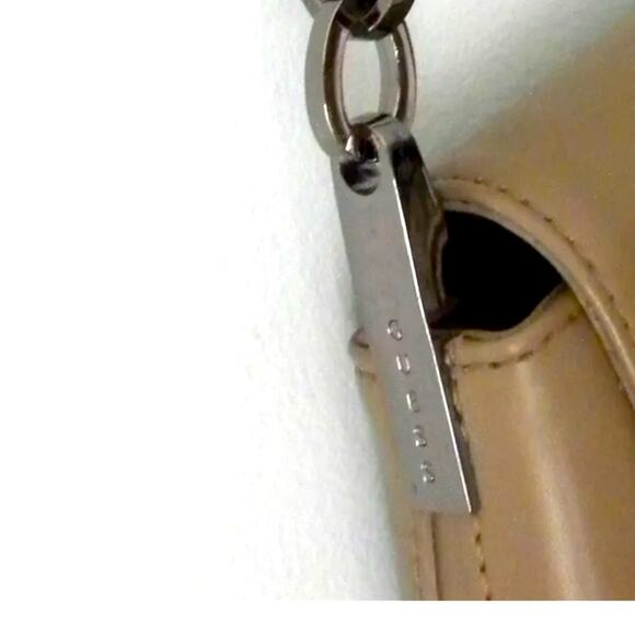 Guess Vintage Faux Leather Tan Shoulder Bag Purse - Picture 6 of 6